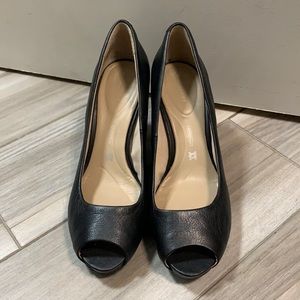 Rockport women’s heels - size 8 - 10/10 condition